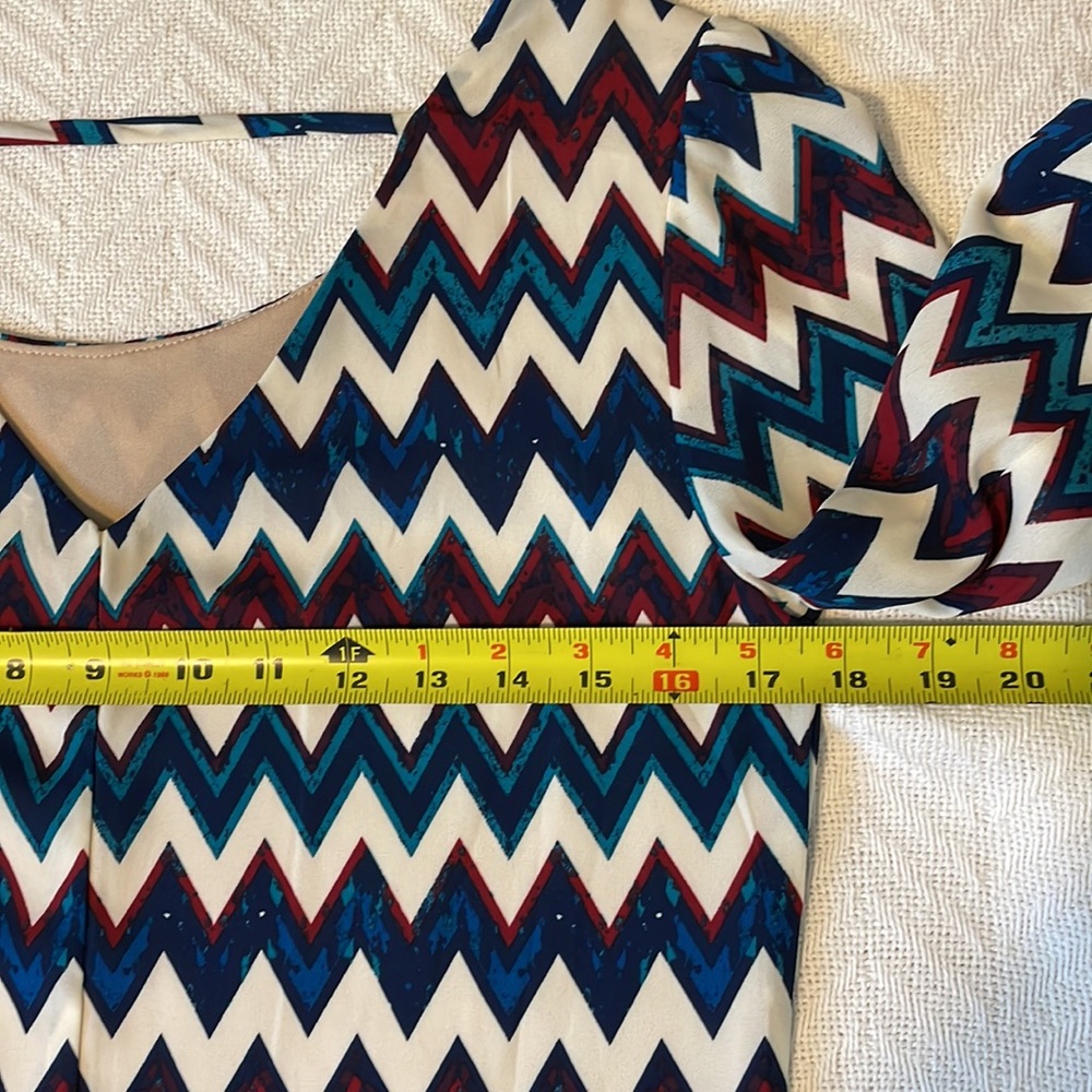 Speechless Shift Dress Burgundy Navy Chevron Print - Picture 10 of 14